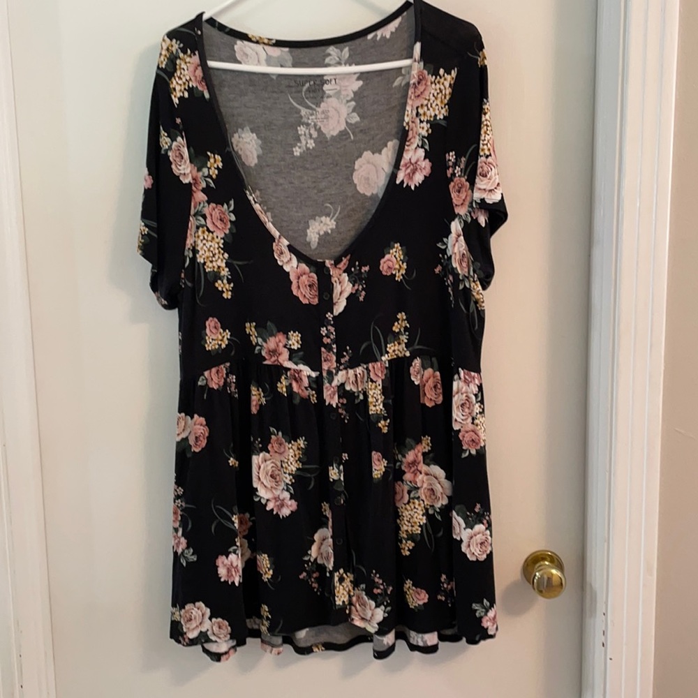 Torrid floral tunic knit top